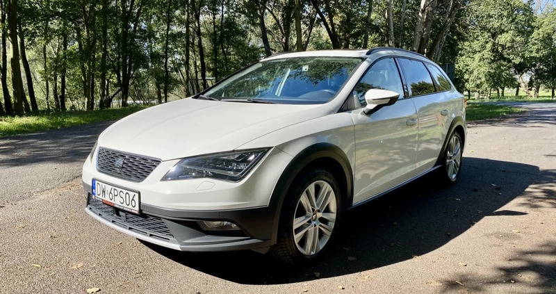 Seat Leon cena 60300 przebieg: 158020, rok produkcji 2015 z Wrocław małe 211